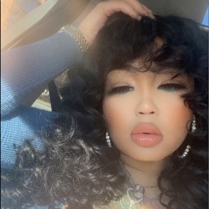 Meet your Posher, Whitney